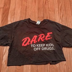 cropped dare tee